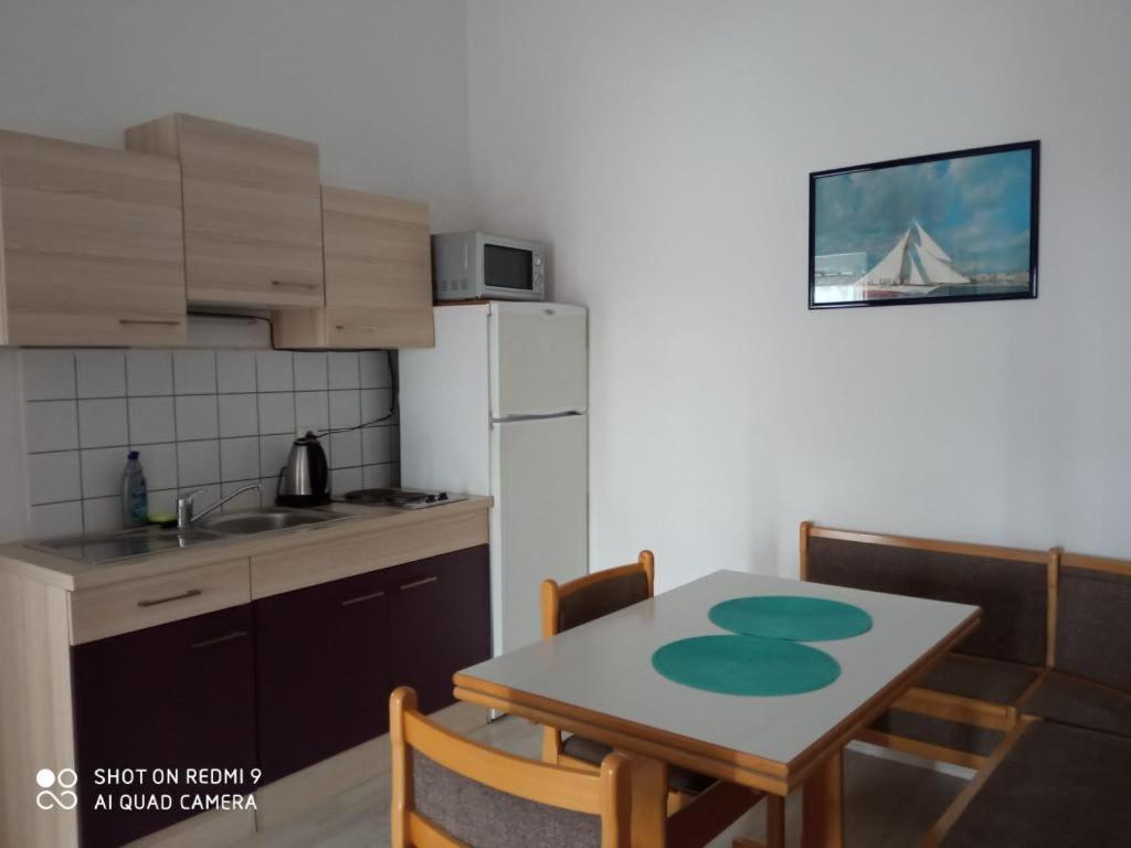 Apartments Triton Rogoznica  Ngoại thất bức ảnh