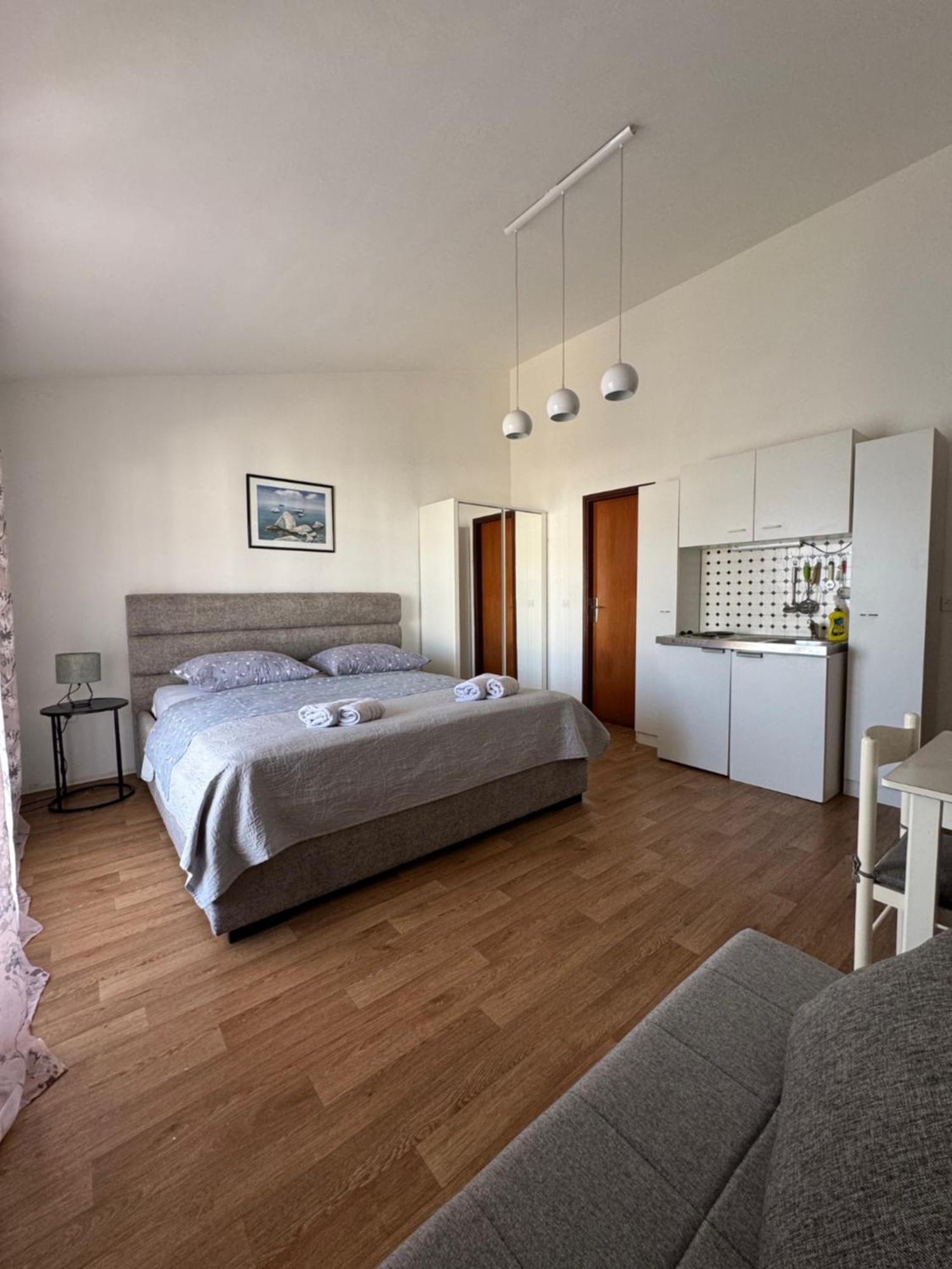 Apartments Triton Rogoznica  Ngoại thất bức ảnh