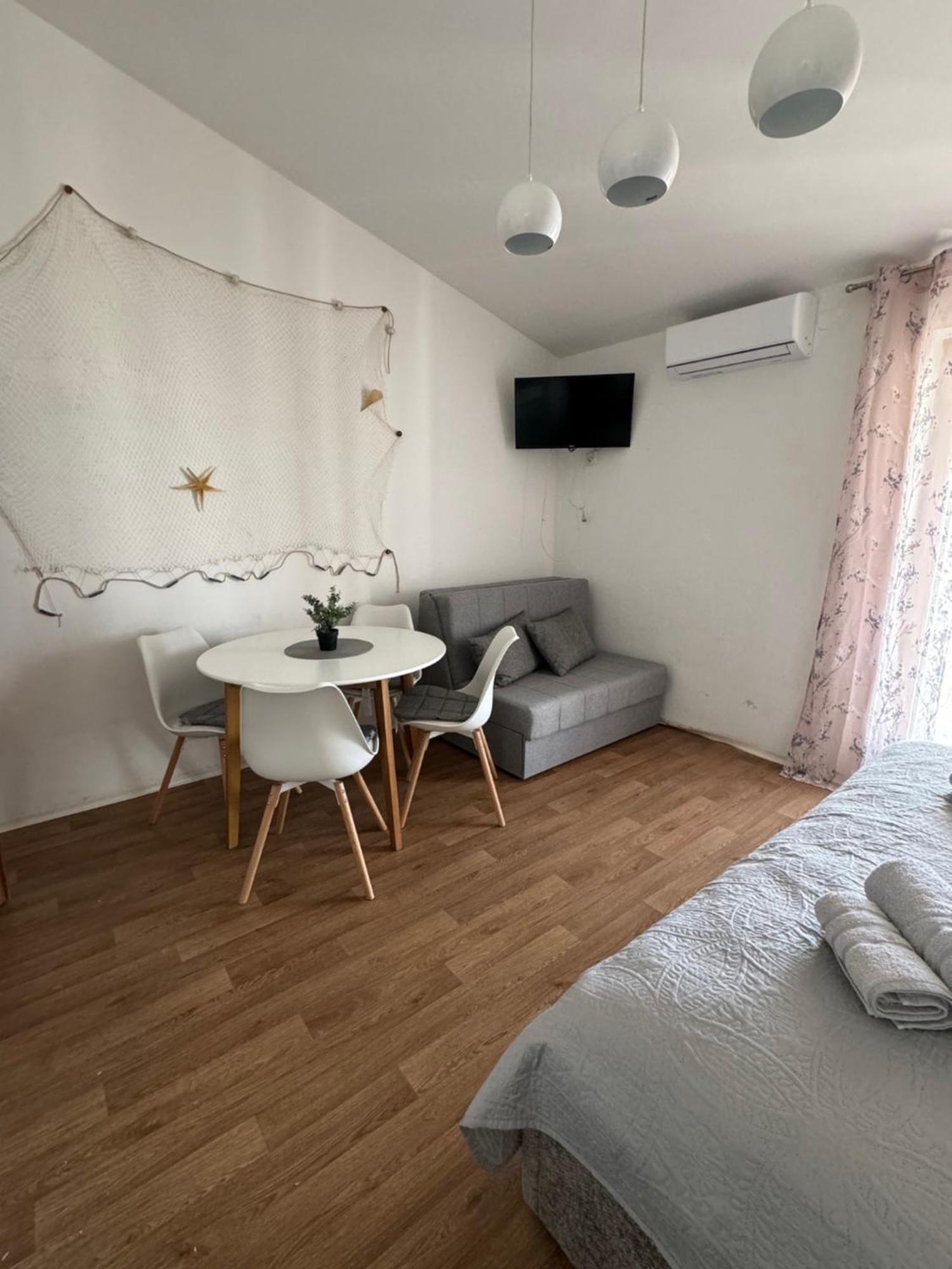 Apartments Triton Rogoznica  Ngoại thất bức ảnh